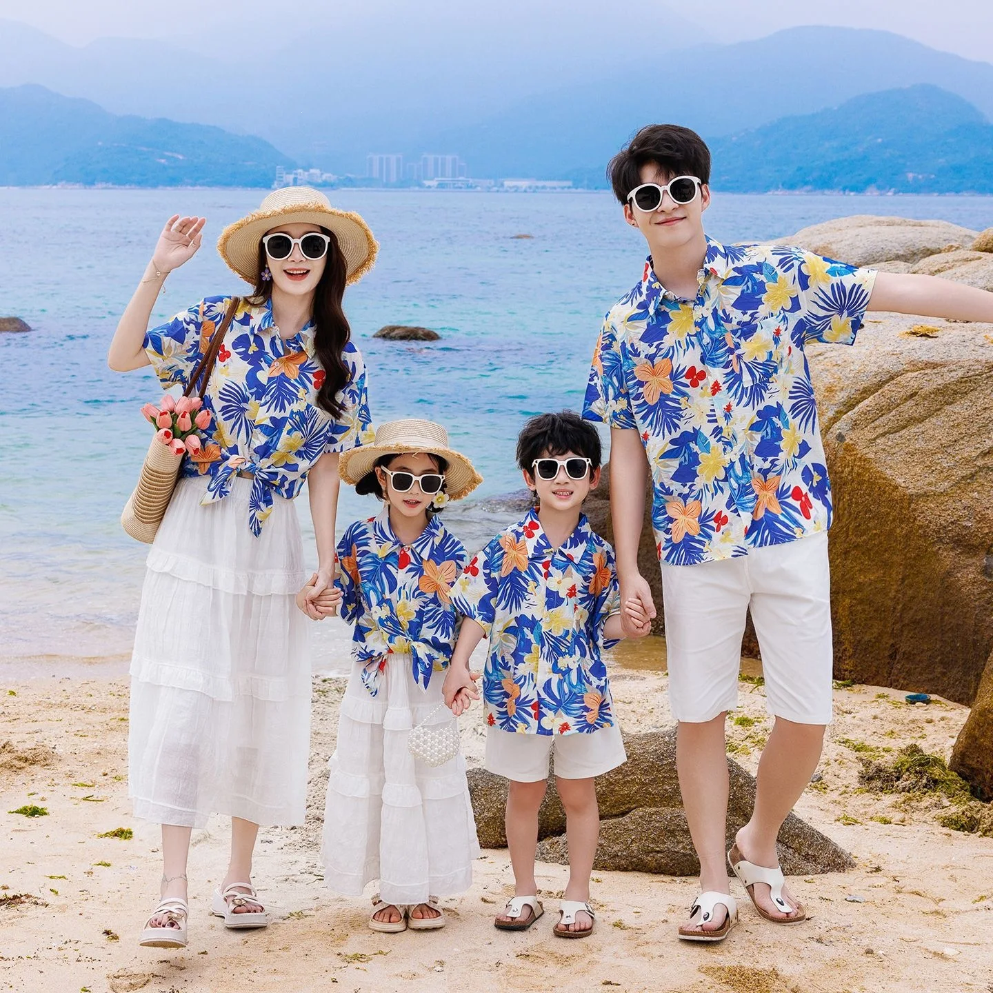 ชุดเสื้อผ้าครอบครัวสำหรับวันหย - Parent Of Plant บทวิจารณ์และราคา